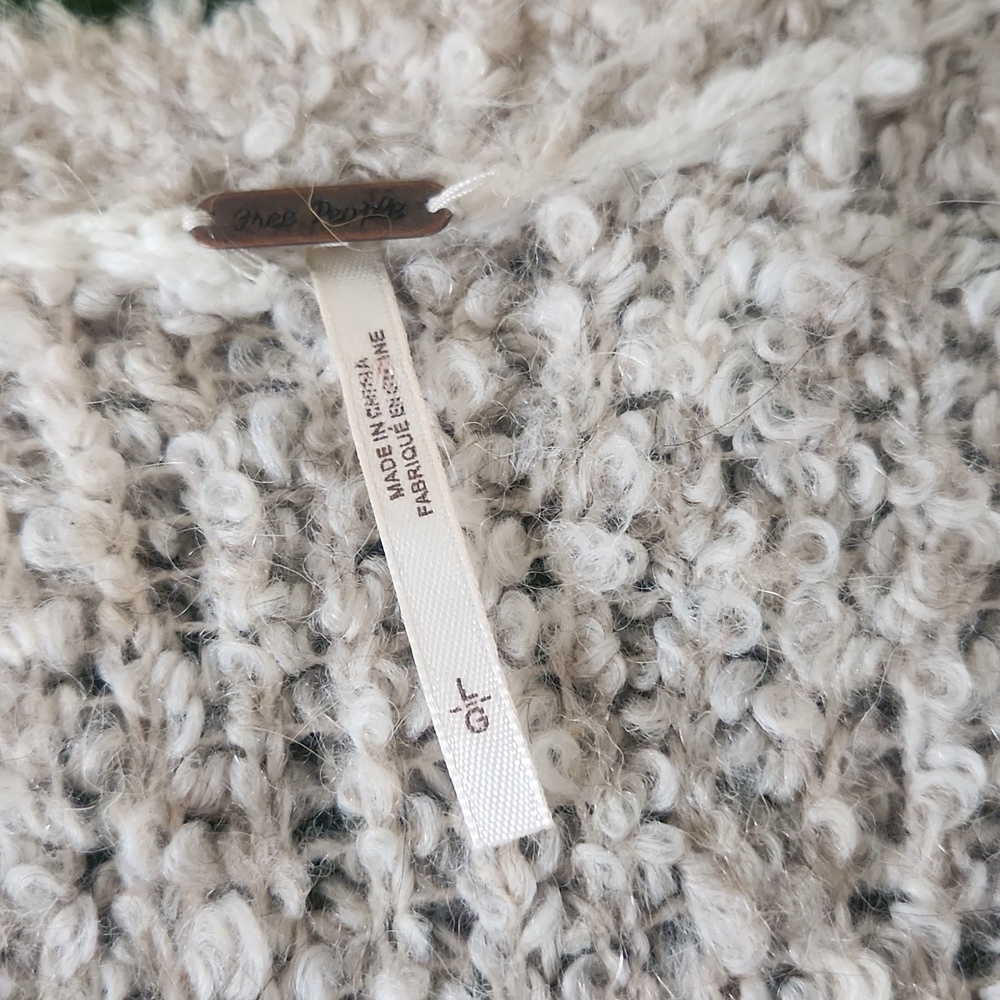 FP Alpaca Sweater - Picture 11 of 12